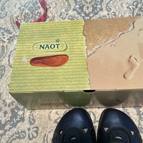 Naot navy shoes. Lightly worn.  Called Rongo. - Picture 3 of 4
